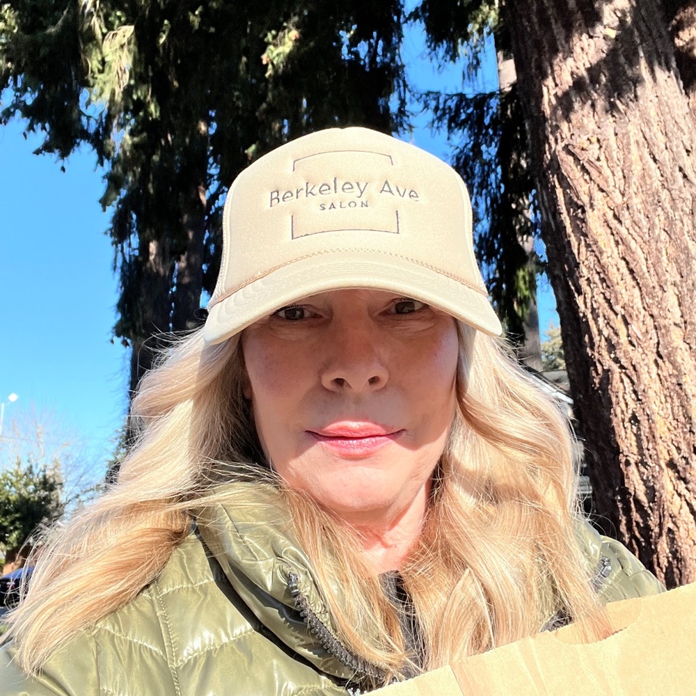 Meet your Posher, Linda